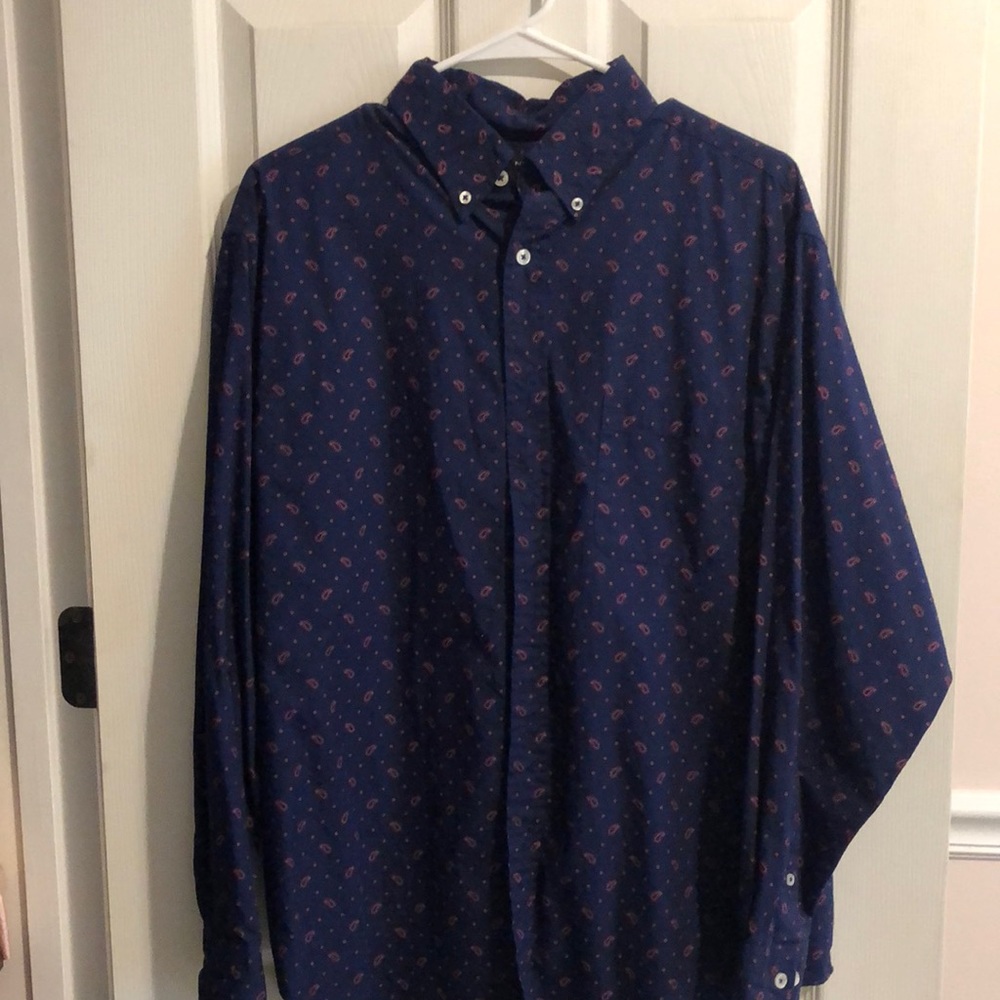 Roundtree & Yorke Button Down